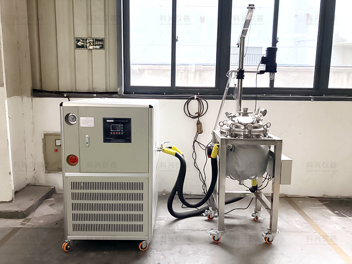 上?？婆d儀器與上海某塑料有限公司